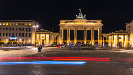 Fototapeta na wymiar Berlin Brandenburger Tor by night