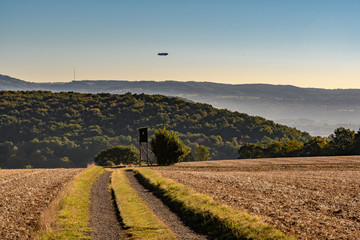 Zeppelin über den Rheinhöhen © Heinz