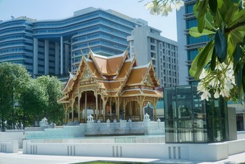 Construction and decoration