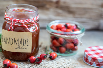 Hagebutten Marmelade frisch