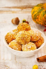 Pumpkin Pie Proetin balls / Energy bites rolled in coconut and nuts