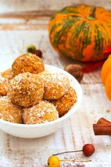 Pumpkin Pie Proetin balls / Energy bites rolled in coconut and nuts