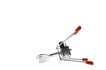 Robot metálico a cuerda