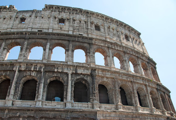 Fototapeta premium Facade of the Colosseum in Rome Italy