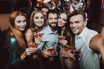 Cocktails. Selfie with Friends. Friends at Club. - obrazy, fototapety, plakaty