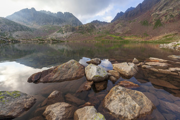 Lacs de Terre Rouge dans le Mercantour
