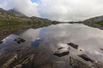 Lacs de Terre Rouge dans le Mercantour