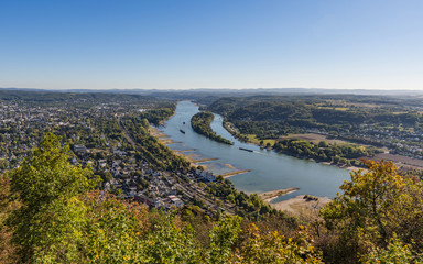 Blick vom Drachenfelsplateau zum Rhein 