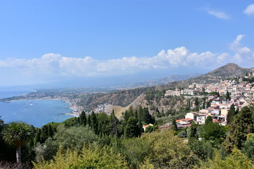 Fototapeta na wymiar village de Taormine en Sicile