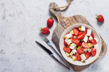 strawberry salad with feta cheese