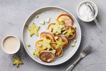 pancakes with carom and pear