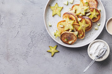 pancakes with carom and pear