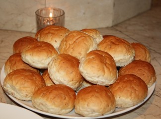 Freshly baked bread set out on a plate	