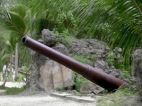World War 11 Japanese cannon, Managaha Island, Side view