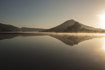 Obraz premium Lac du Salagou le matin
