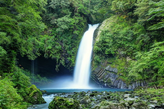 浄蓮の滝」の写真素材 | 330件の無料イラスト画像 | Adobe Stock