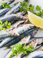 Freschissime sardine con limone e prezzemolo