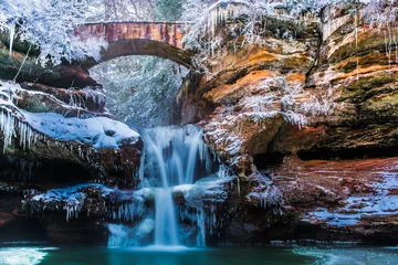 Fotobehang Snow covered Waterfalls in Ohio © larryknupp