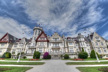 Naklejka premium Magdalena Palace, the headquarters of the International University Menendez Pelayo in Santander, Cantabria, Spain, Europe