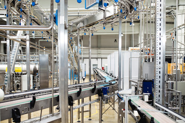 Bottling plant - Water bottling line for processing and bottling pure mineral carbonated water into bottles.