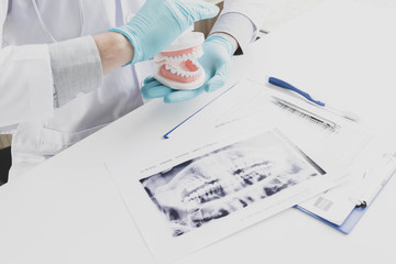 Tooth Transplant Demonstration is a healthy way to whiten teeth, whiten teeth, refreshing fragrance.