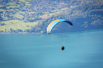 Lago di Como (IT) - Volo con parapendio sopra Gera Lario © Silvano Rebai