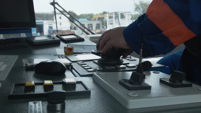 hand on the dashboard