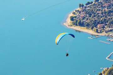 Lago di Como (IT) - Volo con parapendio sopra Gera Lario © Silvano Rebai