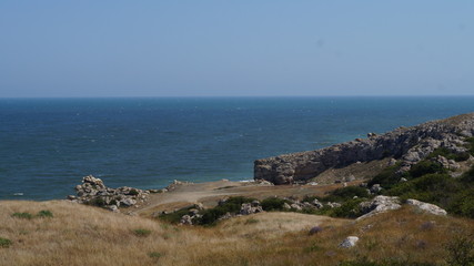 Fototapeta na wymiar coast of the sea cliffs