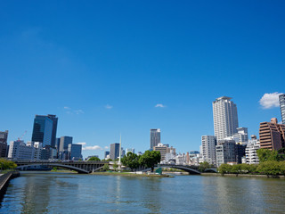 水都大阪 八軒家浜から見る天神橋と剣先公園