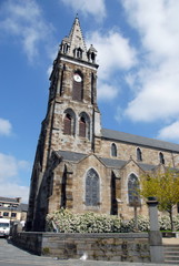 Fototapeta na wymiar Ville de Combourg, église Notre-Dame de Combourg et son clocher, département d'Ille-et-Vilaine, Bretagne, France