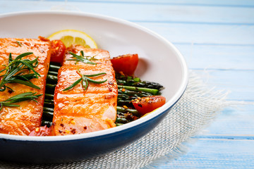 Grilled salmon and asparagus