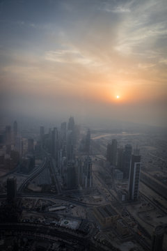 Ausblick von Burj Khalifa auf Dubai bei Sonnenuntergang © Sarah