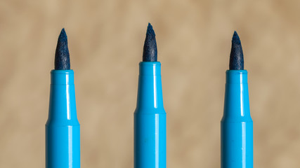 blue felt-tip ruffled marker tip