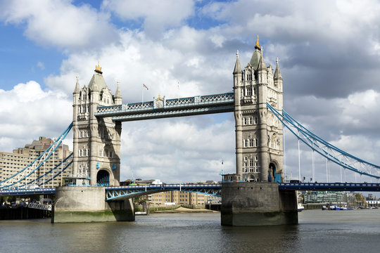 Tower bridge over the river Thames in London city in 19. September 2018. ( United Kingdom )