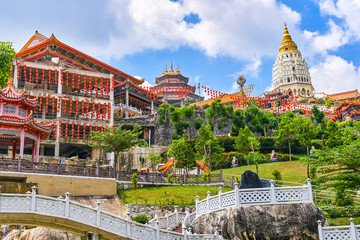 Obraz premium Kek Lok Si Temple on Penang island, Georgetown, Malaysia