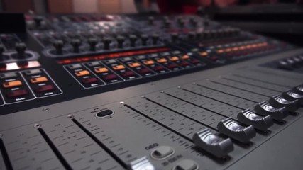 Dj mixer recording studio