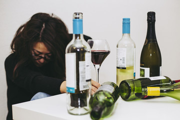 アルコール依存症の女性