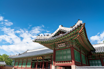 The Korea traditional architecture have a beauty of both colorful and curve under blue and high sky in autumn. Here is Gyeongbokgung Palace where is one of the famous places to tourist who visit Korea