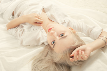 Obraz na płótnie Canvas sensual blond girl