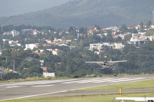 Cessna 172 Landing