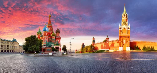 Afwasbaar Fotobehang Moskou Rusland - Moskou op het rode plein met het Kremlin en de St. Basil& 39 s Cathedral