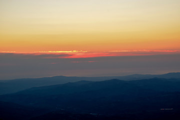 Obraz premium The capturing of the sunrise on the mountain chain Gran Sasso located in the National Park Gran Sasso in Prati di Tivo, Teramo province, Abruzzo region, Italy