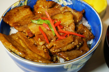 豚丼