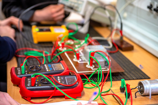 Simple electrical circuit. Electrical measurements by instrument
