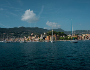 Fototapeta premium Blick auf die Hafenstadt Portofino in Italien.