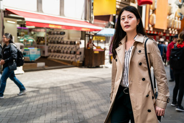 business people shopping after work