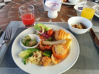 朝食