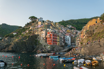 Riomaggiore Cinque Terre village de jour