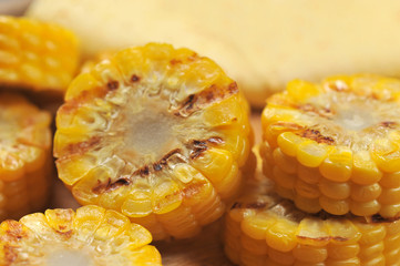 bbq grilled corn sliced